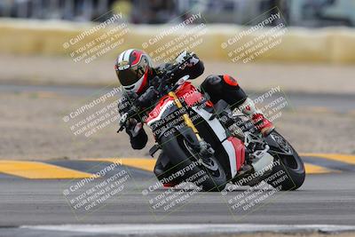 media/Jan-15-2023-SoCal Trackdays (Sun) [[c1237a034a]]/Turn 2 Set 2 (1155am)/